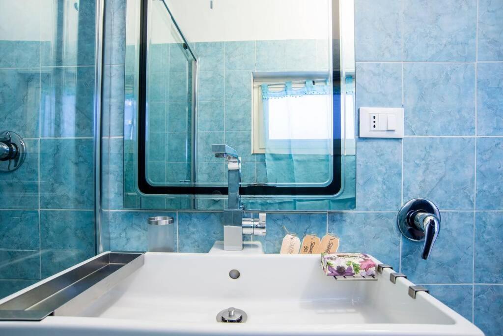 Colosseum/Panisperna Nina Apartament With Terrace Рим Екстериор снимка